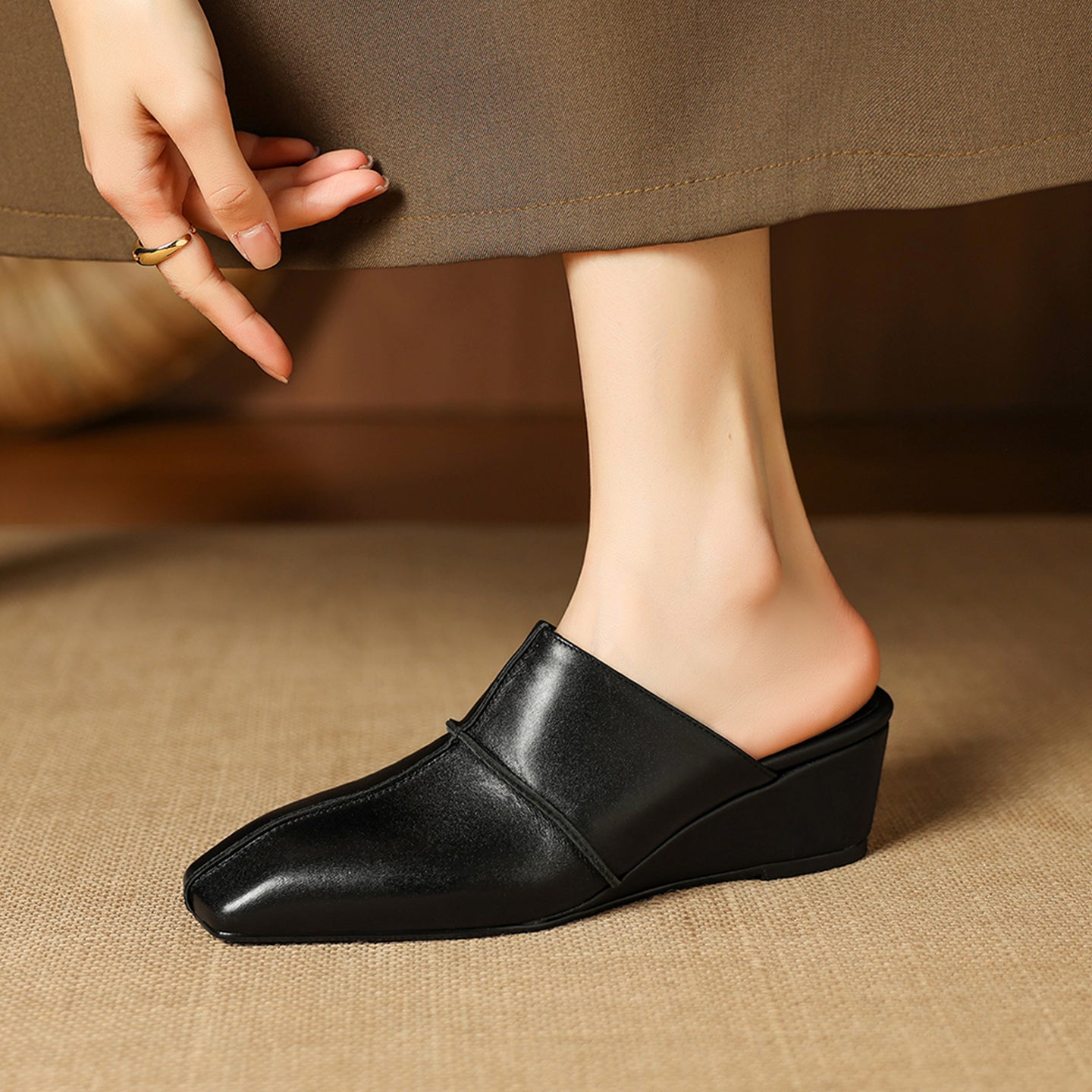 Halia Genuine Leather Close-Toe Mules