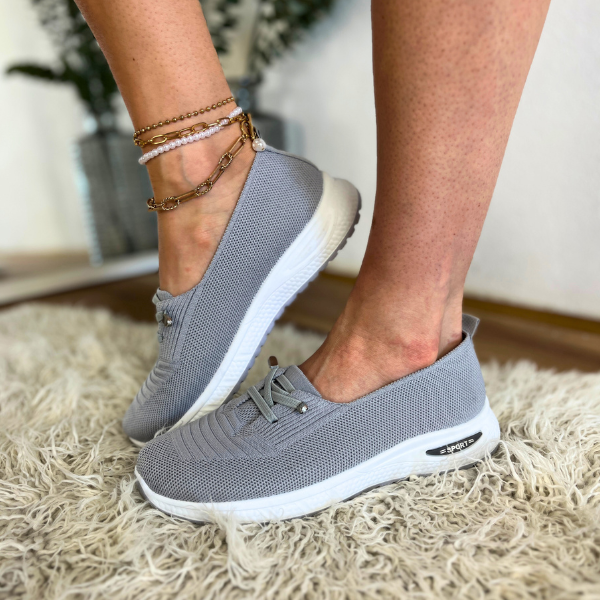 StrideFlow Women's Shoes