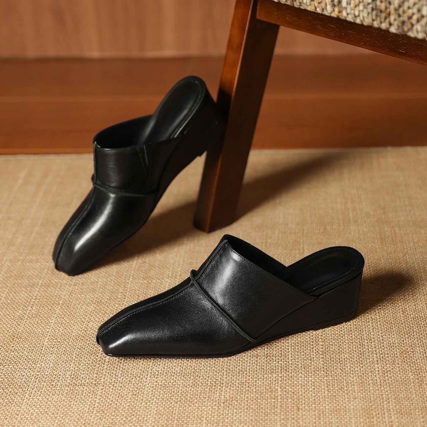 Halia Genuine Leather Close-Toe Mules