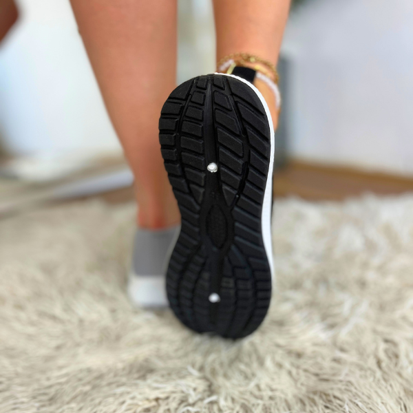 StrideFlow Women's Shoes